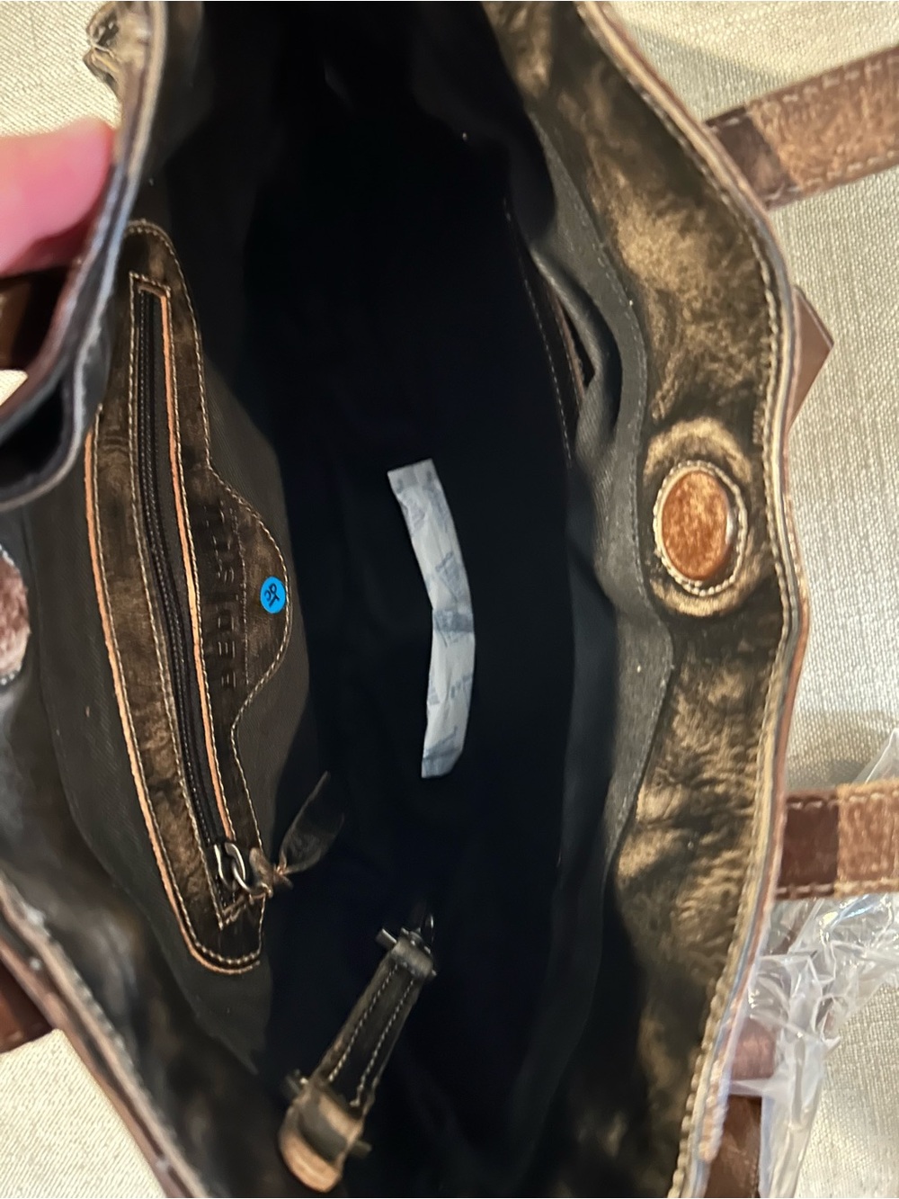 BED|STU Redrock in Black Teak Distressed Leather Bag - Picture 3 of 6